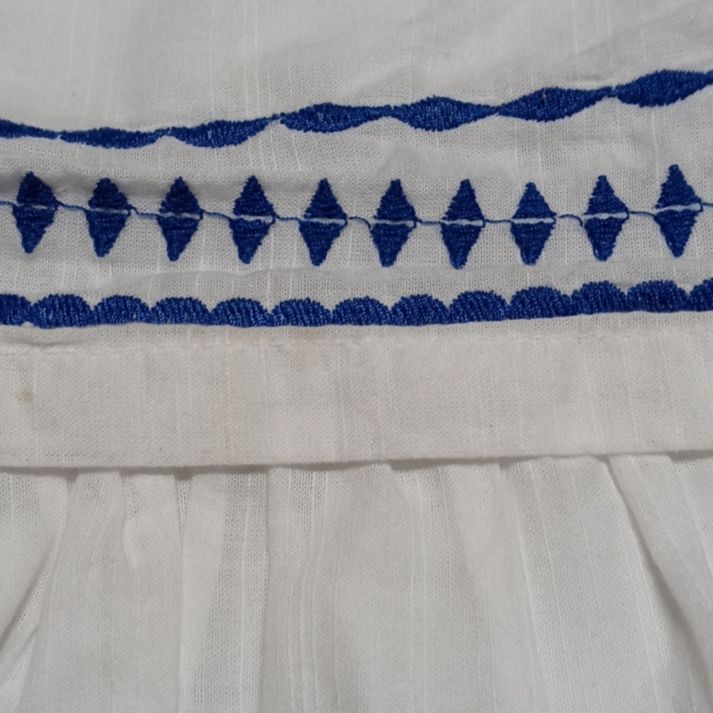 Dress - Picture 3 of 4